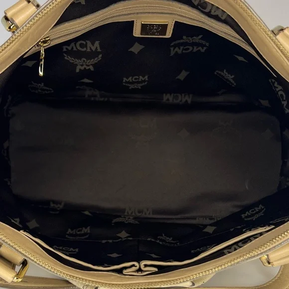 MCM VISETOS SHOULDER BAG IVORY MEDIUM
Beautiful Bag!!! ❤️ - Picture 9 of 11